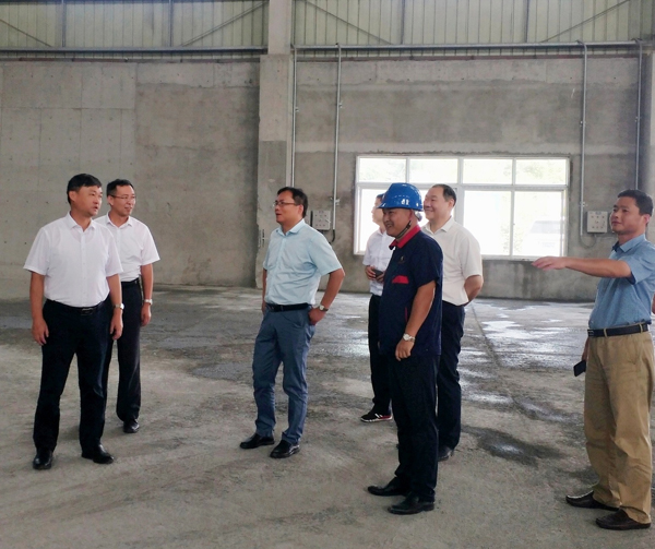 集團(tuán)公司黨委委員、股份公司黨委書記、總經(jīng)理蔣培進(jìn)到矸石項(xiàng)目部調(diào)研 
