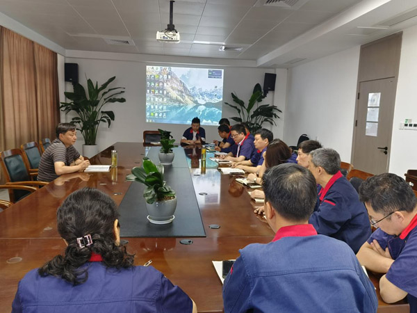 公司副總經(jīng)理、安全總監(jiān)到鋼構(gòu)公司調(diào)研